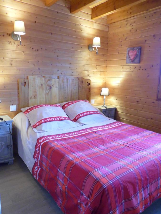 Chalet Des Clarines Saint-Genès-Champespe Esterno foto